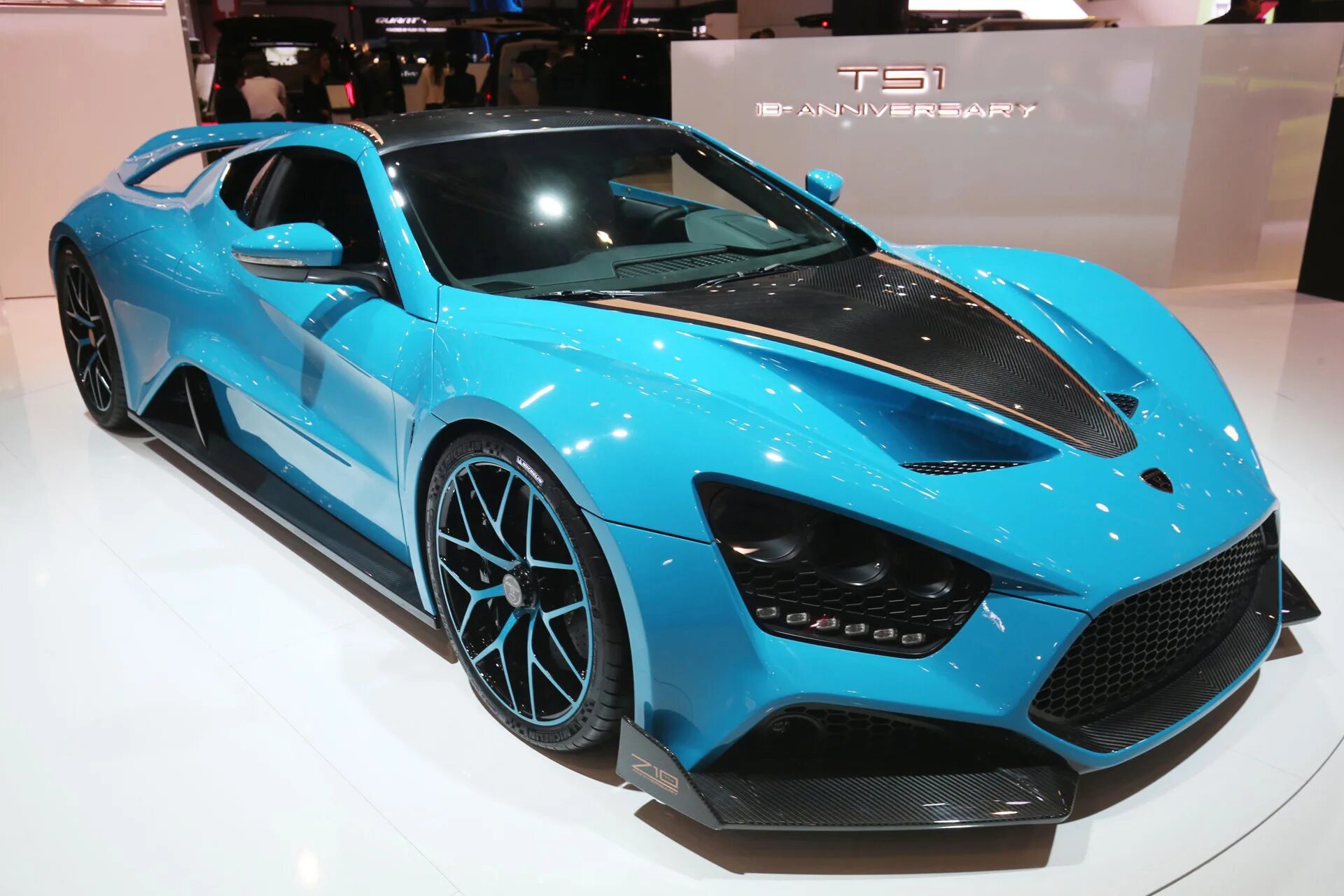 Автомобиля 2017. Зенво ts1. Zenvo st1 gt. Zenvo st1 gt Anniversary. Машины 2017.