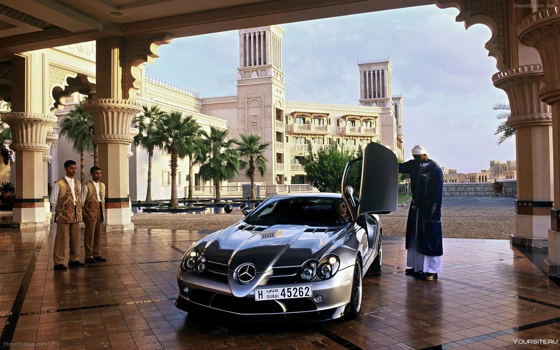 Жизнь машна. Майбах шейха ОАЭ. Mercedes SLR MCLAREN 722 В Дубае. Мерседес Бенц Дубайский. Мерседес арабского шейха.