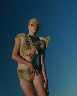 Hunter Schafer, Pic 1/3. 