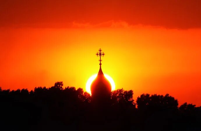 Небесный храм. Закат над храмом. Купол храма. Купола над солнцем. Купола над солнцем.