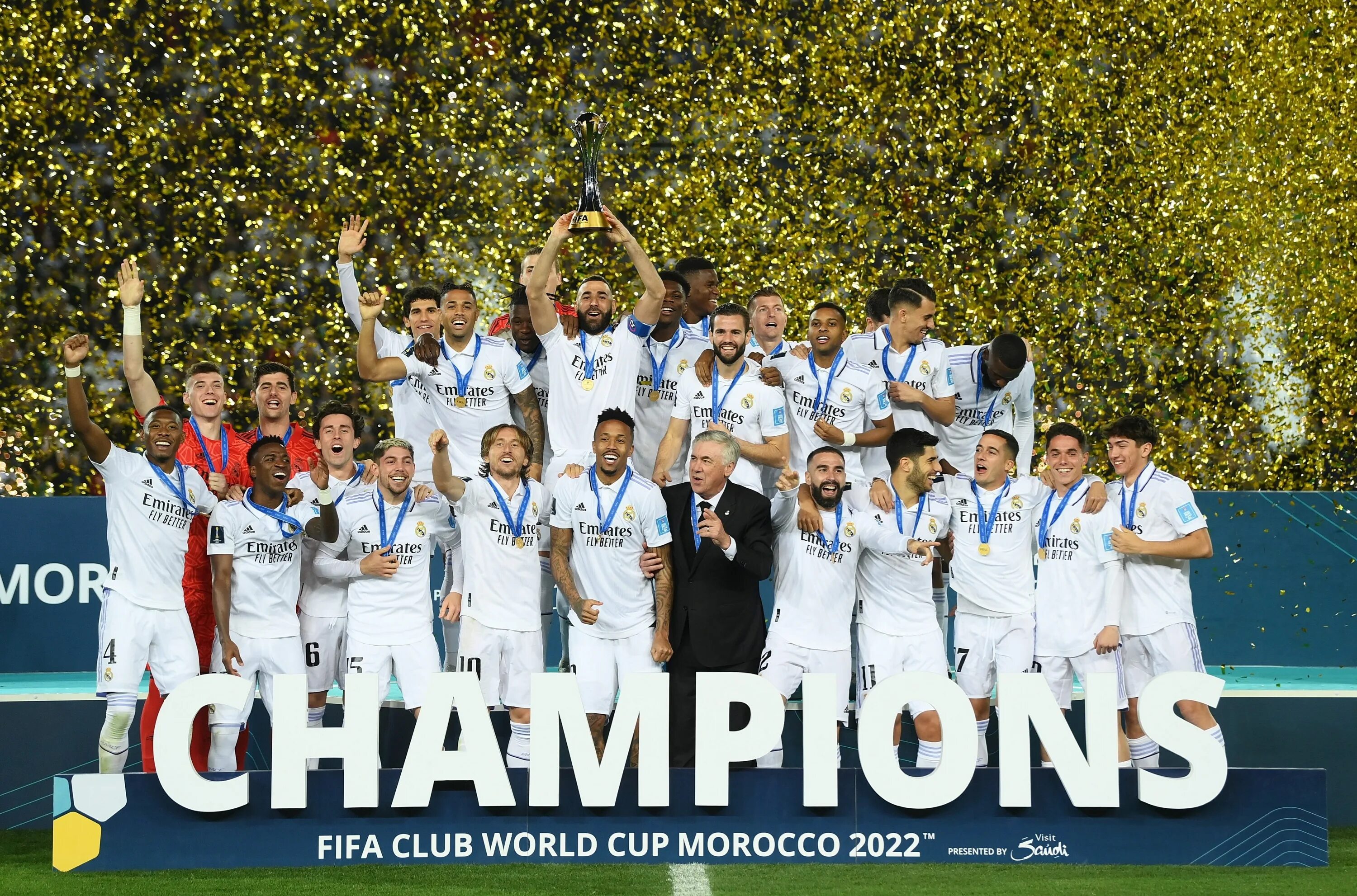 Футбол 2023 кто выиграл. Реал Мадрид 2023 winners. Реал Мадрид 2023 фото. Реал Мадрид команда с Кубком.