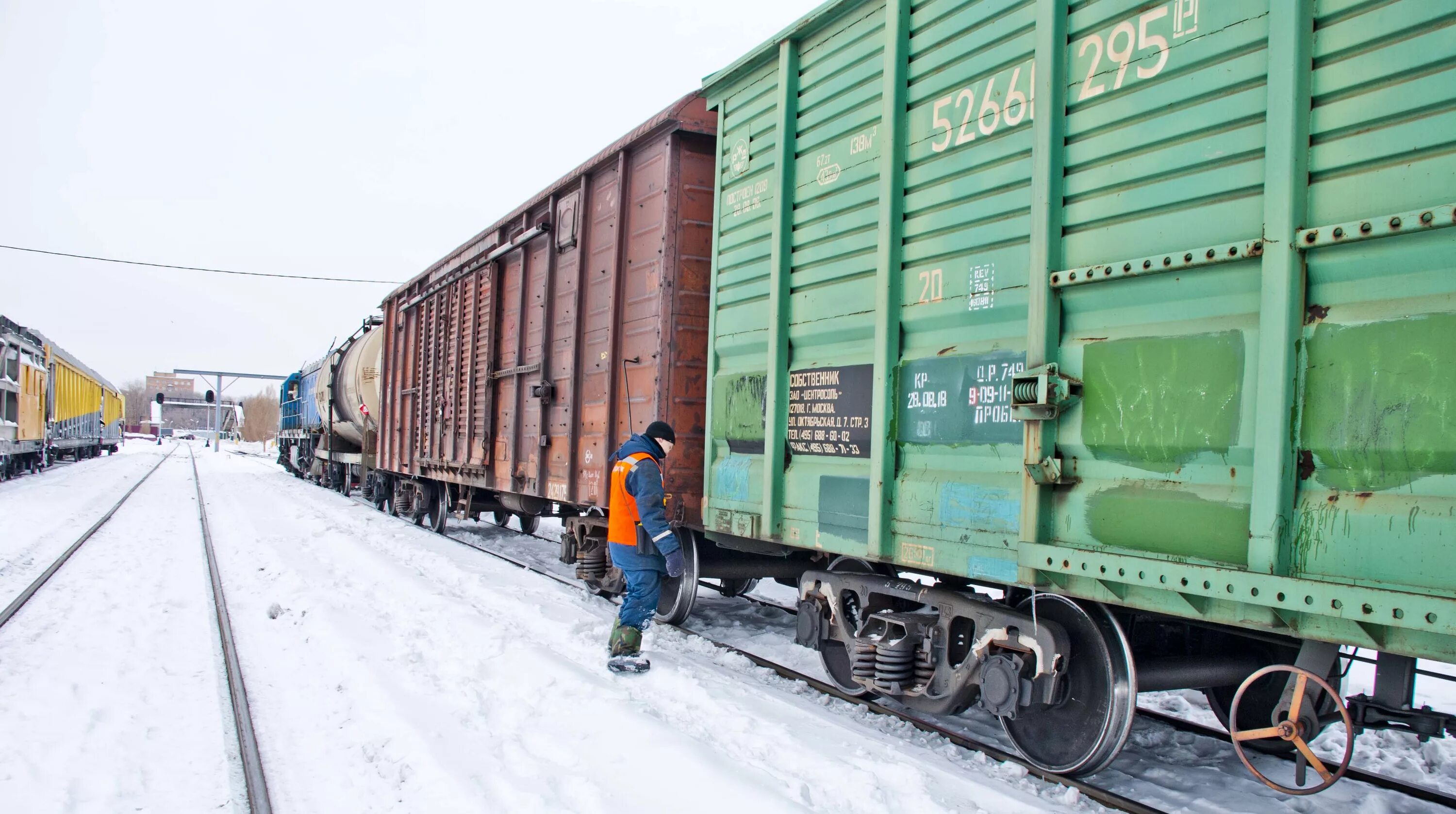 ЖД вагон. Грузовой вагон. Полувагоны железнодорожные. Грузовой поезд.