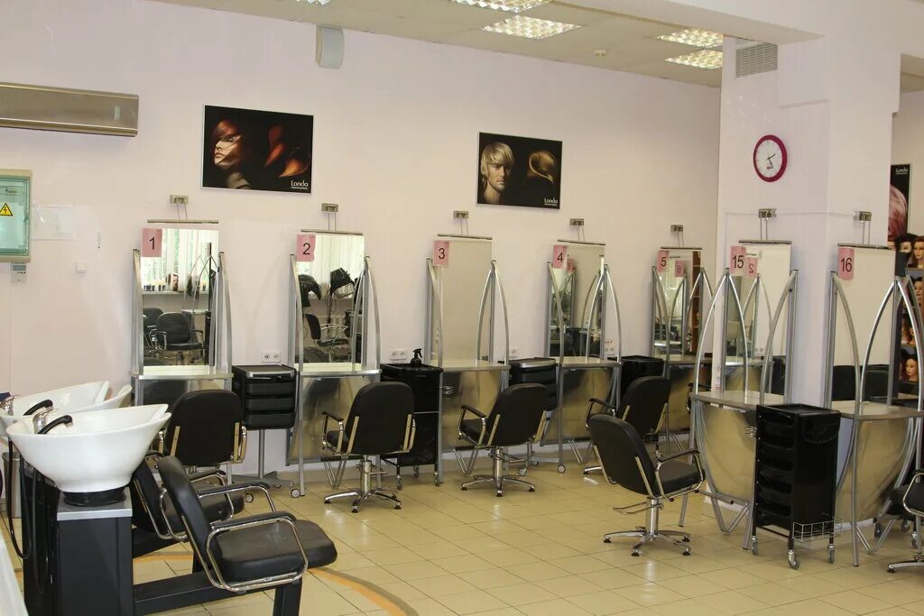 место парикмахера. парехмарский. парехмарский. место парикмахера. салон красоты парикмахерская.