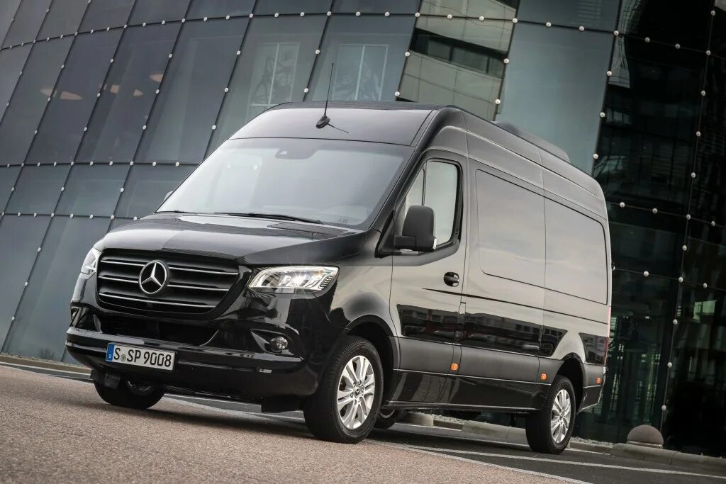 Мерседес-бенц спринтер 2018. Mercedes-benz sprinter грузовой фургон. Мерседес бенц спринтер. Мерседес спринтер. Мерседес спринтер 4 м.