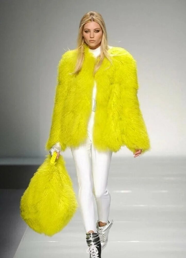 желтая шуба