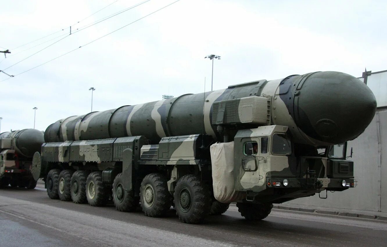Твёрдотопливная баллистическая ракета рт-2 8к98. Межконтинентальная баллистическая ракета рт-2 8к98. Рт-2пм «тополь» (ss-25);. Рт-2пм2 «тополь-м» шахтного базирования (ss-27). Мобильных комплексов рт-2пм2 «тополь-м» (ss-27).
