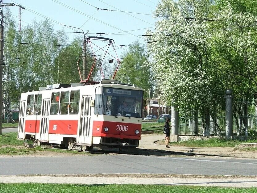 10 трамвай ижевск сегодня. Трамвайное кольцо Металлург Ижевск. Трамвай 2003 Ижевск. Удмуртия Ижевск трамвай. Трамвай 7 Ижевск.