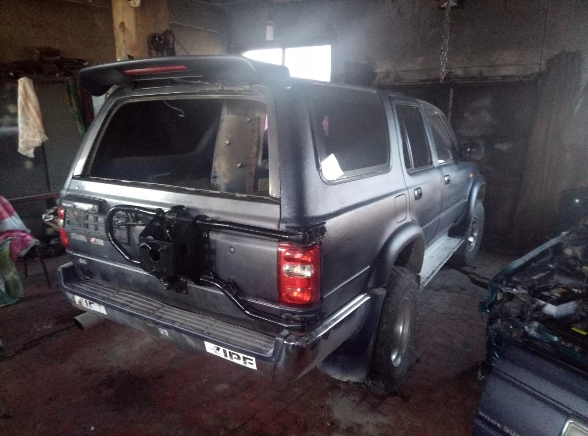 Тойота калитка. Land cruiser 105 калитка. Калитка сурф 185. Тойота калитка. Тойота калитка.