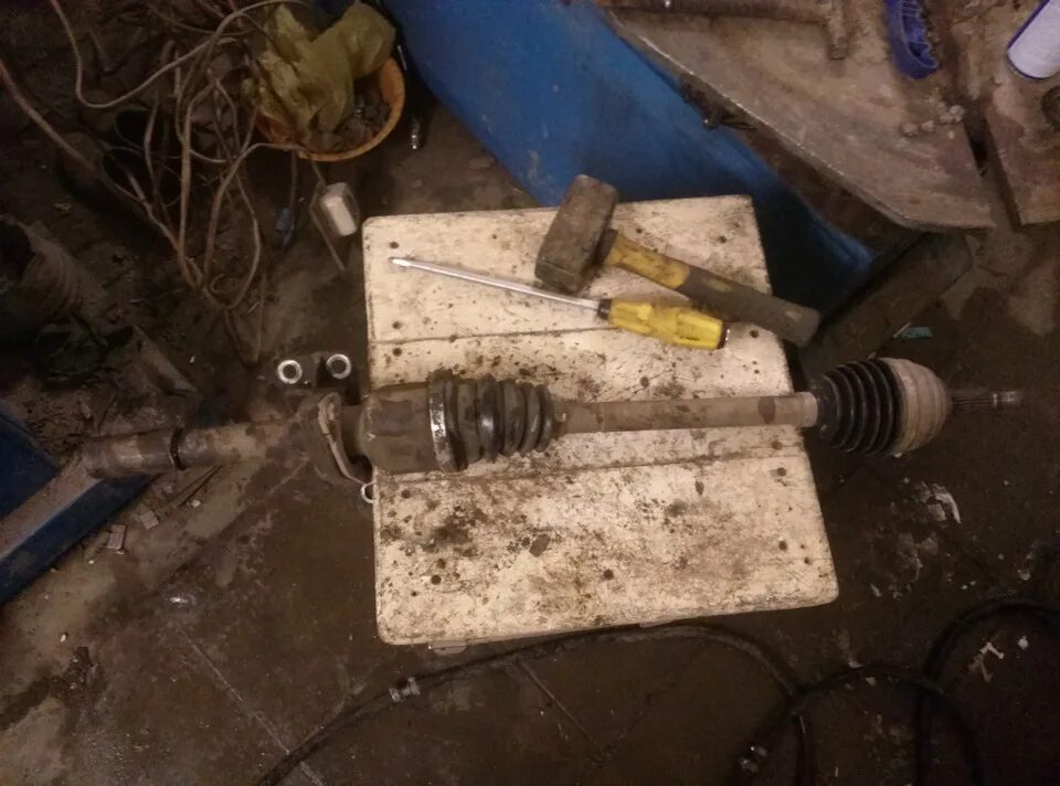 Замена приводов меган 2. Привод рено меган сценик 1. Замена приводов меган 2. Втулка правого привода рено меган 2 1. Привод рено меган 2 левый.