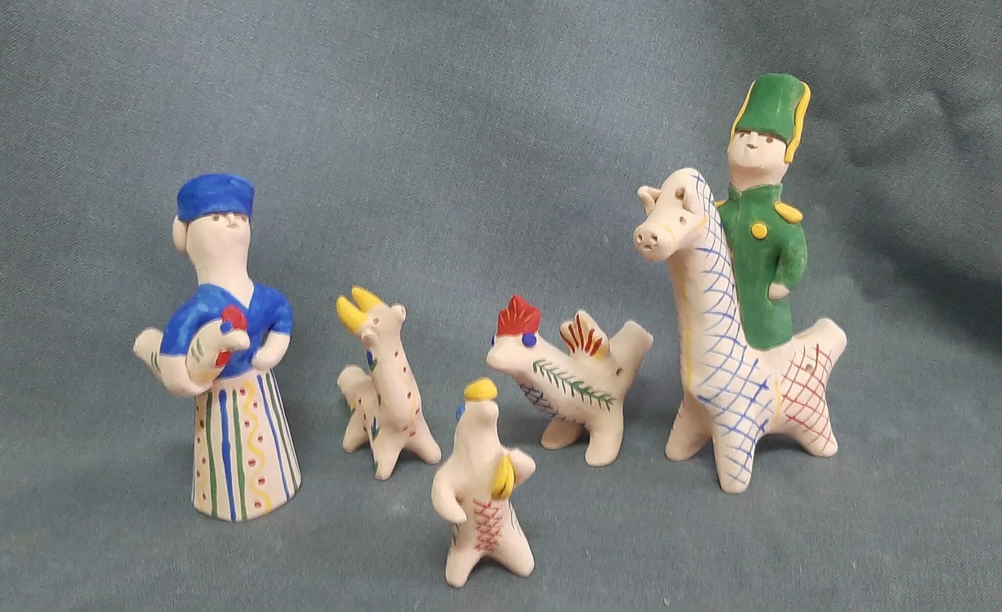 Курская глиняная игрушка кожлянская. Кожлянская глиняная игрушка курский соловей. Кожлянская игрушка курская область. Курская кожлянская игрушка. Лепка кожлянской игрушки.
