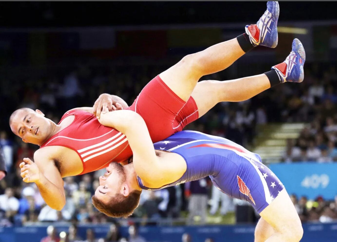 борьба третье место. борьба третье место. амирхан цечоев греко-римская борьба. борцы казахстана в обычной жизни. надежда соколова борьба.