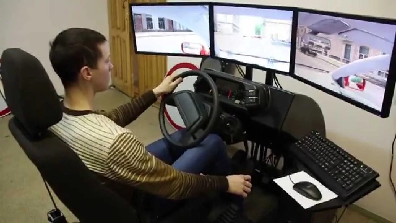 Видео урок вождения первое. Автошкола Заводоуковск. Тренажер вождения. Тренажер в автошколе. Автотренажер для автошколы.