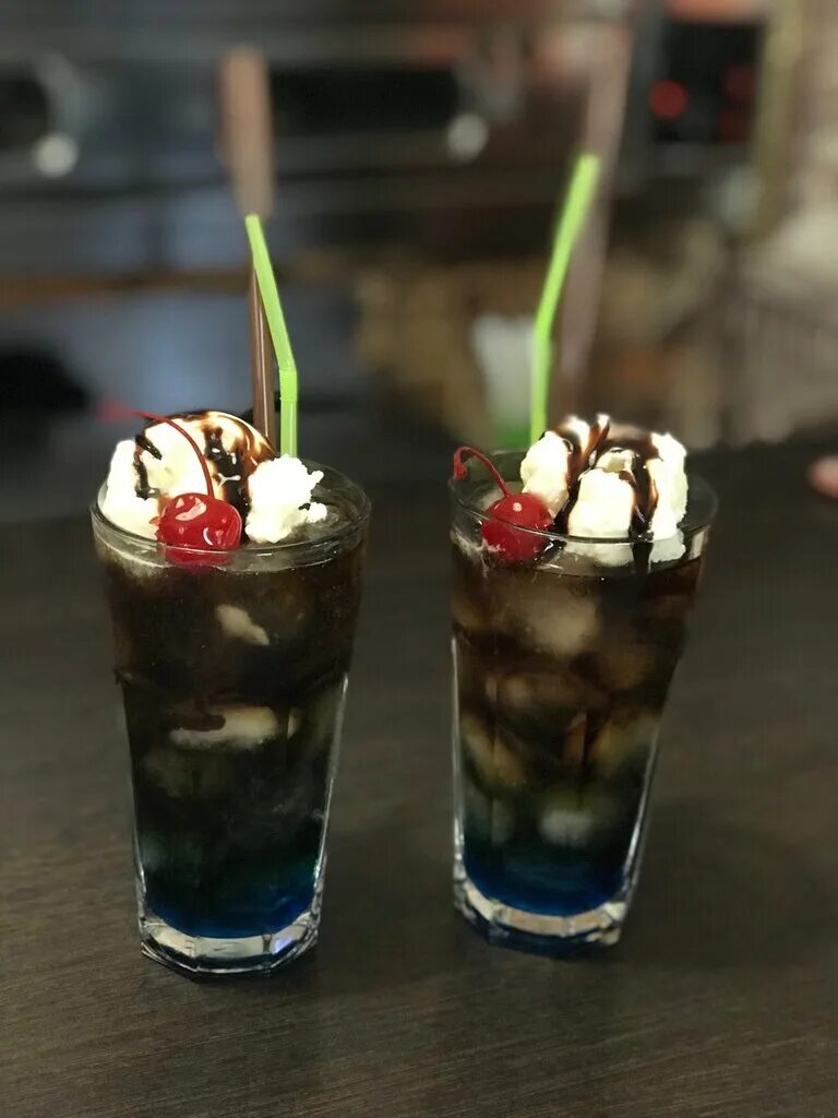 Меню пиццерии 2 планеты. Рио пицца краматорск. Пиццерия 2 планеты донецк. Пиццерия 2 планеты донецк. Картинки с пицей с надписьюиди пиццалую.