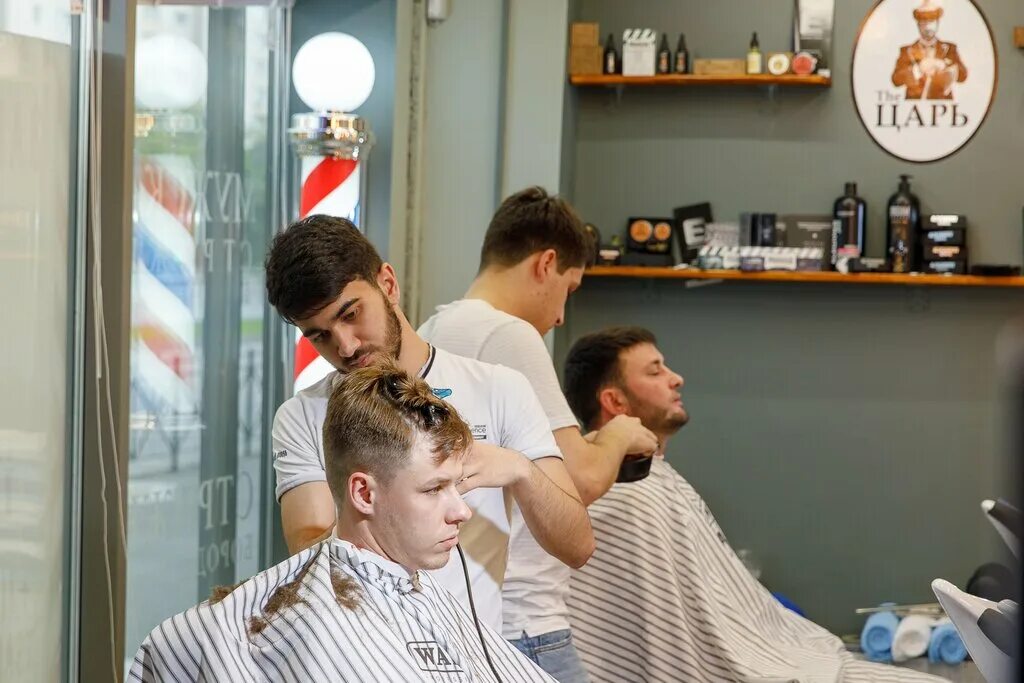 барбершоп рядом со мной на карте москва. профсоюзная улица 76 барбершоп топган. мужская стрижка олдбой. Top gun барбершоп метрополис. барбершоп на профсоюзной.