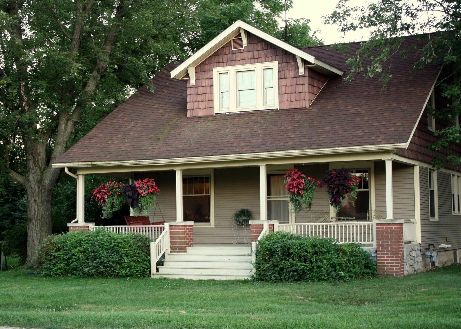 Stately home. Коттедж роуз хилл англия суррей. Cottage core стиль. Лейк-хаус англия. Country house перевод.