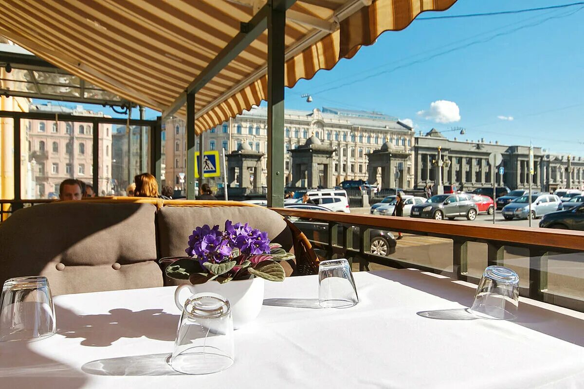 Бары с верандой спб. So sofitel санкт-петербург ресторан на крыше. Мамалыга ресторан петроградка. Terrassa ресторан санкт-петербург. Бары с верандой спб.