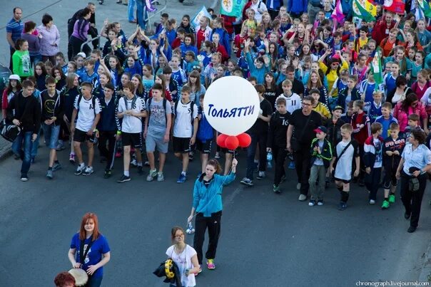 Сколько людей в тольятти. День города Тольятти. Тольятти люди. Город Тольятти люди. День города Тольятти 2015.