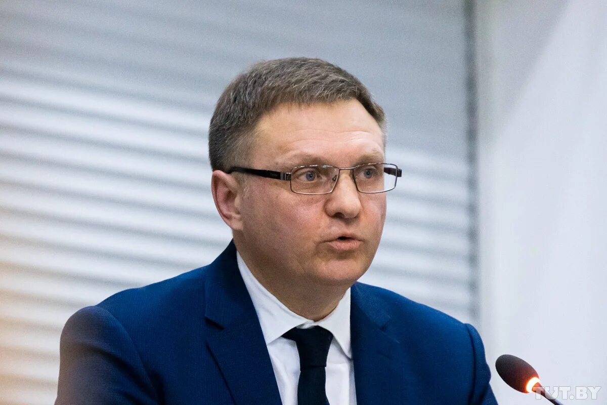 Бывший министр экономики россии. Зиновский владимир борисович семья. Министр экономики беларуси. Министерство экономики республики беларусь фото. Дмитрий крутой белоруссия.