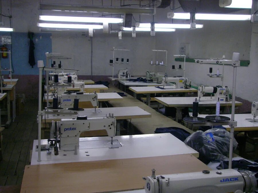 Швейный цех. Работа иваново швейный цех. Кохма охранники в швейный цех. Предприятие по пошиву одежды. Город иваново текстильная фабрика.