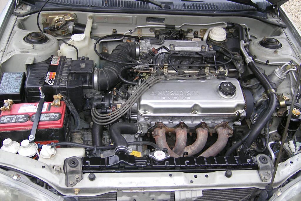 Mitsubishi 4g. Мотор Митсубиси 4g93. Мотор 4g92 Лансер. 4g93 MPI DOHC. Двигатель Митсубиси 4g93.