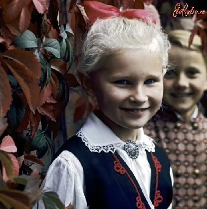 Эстонцы дети. Народы эстонии. Эстонцы дети фото. Национальный костюм эстонии. Воспитание детей в эстонии.
