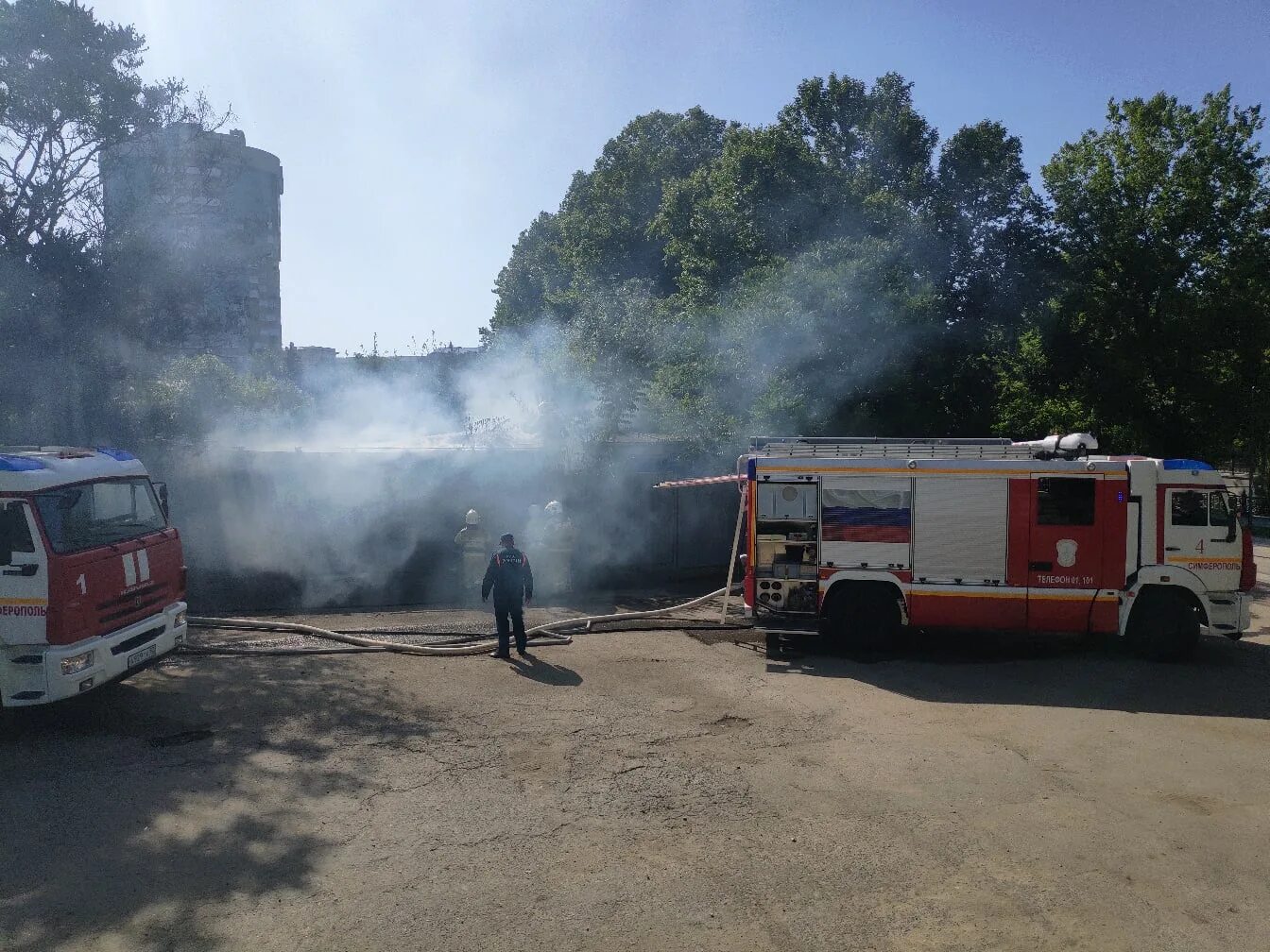 Симферополь сейчас новости. Пожар в Симферополе. Пожар в Симферополе сейчас. Крым Симферополь пожар. Пожар в Симферополе вчера.