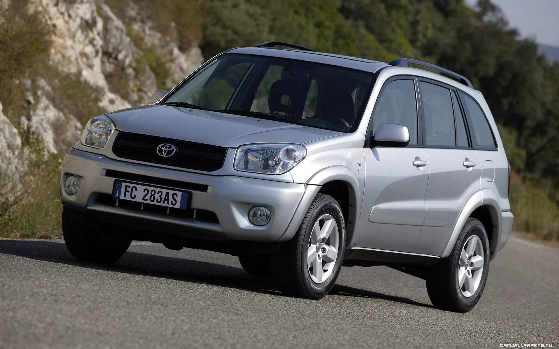 Тойота рав второго поколения. Toyota rav4 2005. Рав 4 2005. Тойота рав 4 2005. Тойота рав 4 2003.