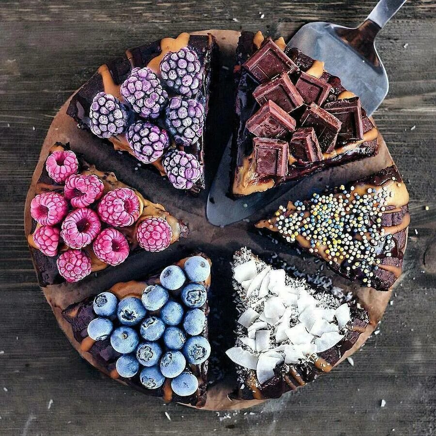 Еде кусочек