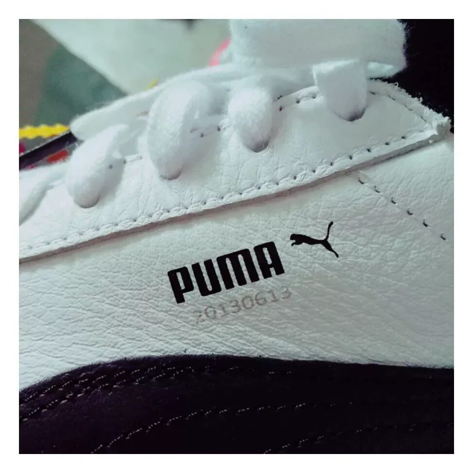 Кроссовки фирмы Пума. Вещи Пума оригинал. Значок Пума оригинал кроссовки. Adidas Puma кроссовки.