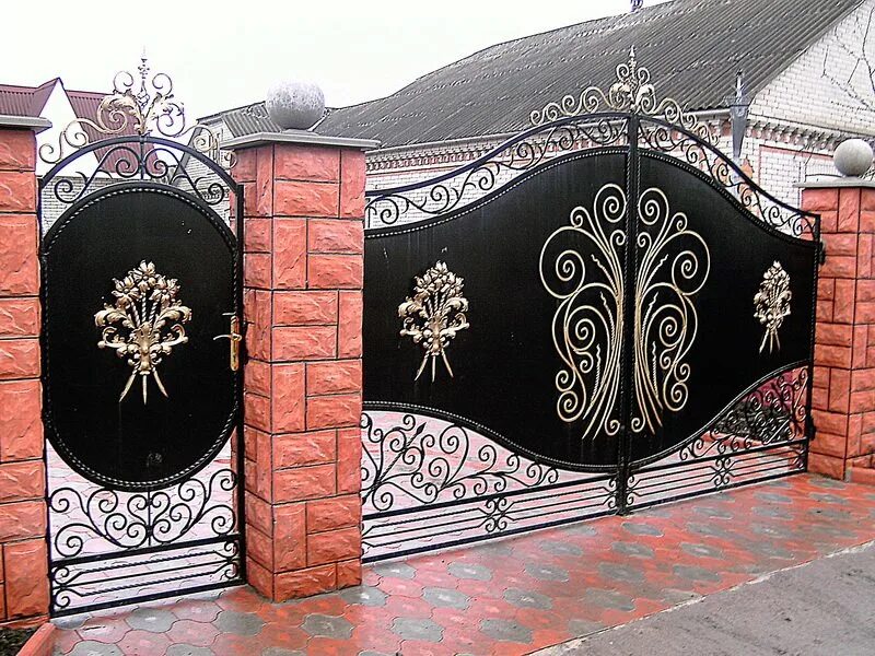 На воротах постою. Кованые ворота. Красивые кованые ворота. Ворота металлические кованые. Самые красивые кованые ворота.