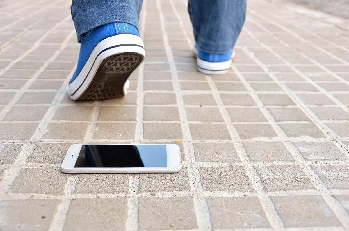 Помоги найти смартфон. Найти телефон. потерялся смартфон. lost phone. lost cell phone.
