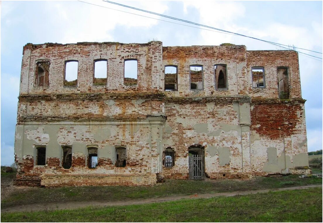 Полдомасово церковь. Храм село полдомасово. Храм село полдомасово. Полдомасово ульяновская область. Полдомасово ульяновская область.