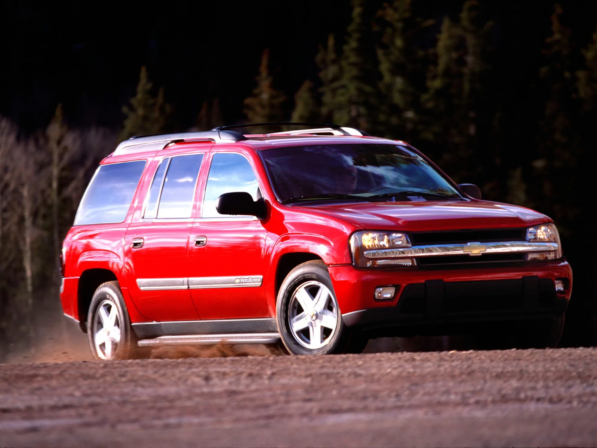 Шевроле трейлблейзер поколения. Chevrolet trailblazer 2002. Chevrolet trailblazer 1. Шевроле Трейлблейзер 2004. Trailblazer Chevrolet 2004 ext.