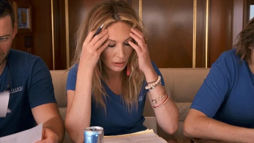 Reported speech в английском языке. грамматика reported speech. репортед спич таблица. глаголы say и tell в косвенной речи. Say tell разница в косвенной речи.