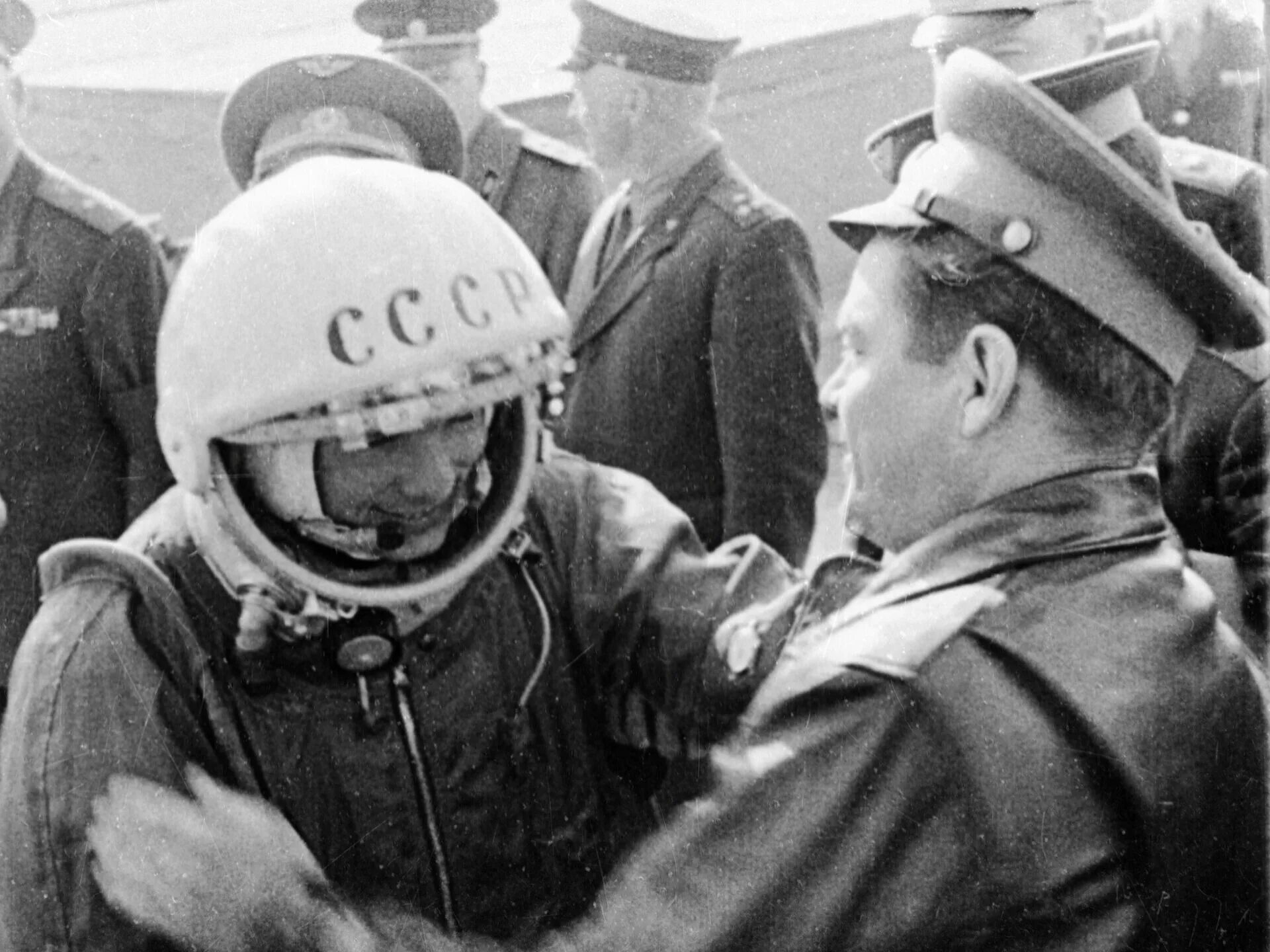 Гагарин первый полет в космос. Гагарин 12 апреля 1961.