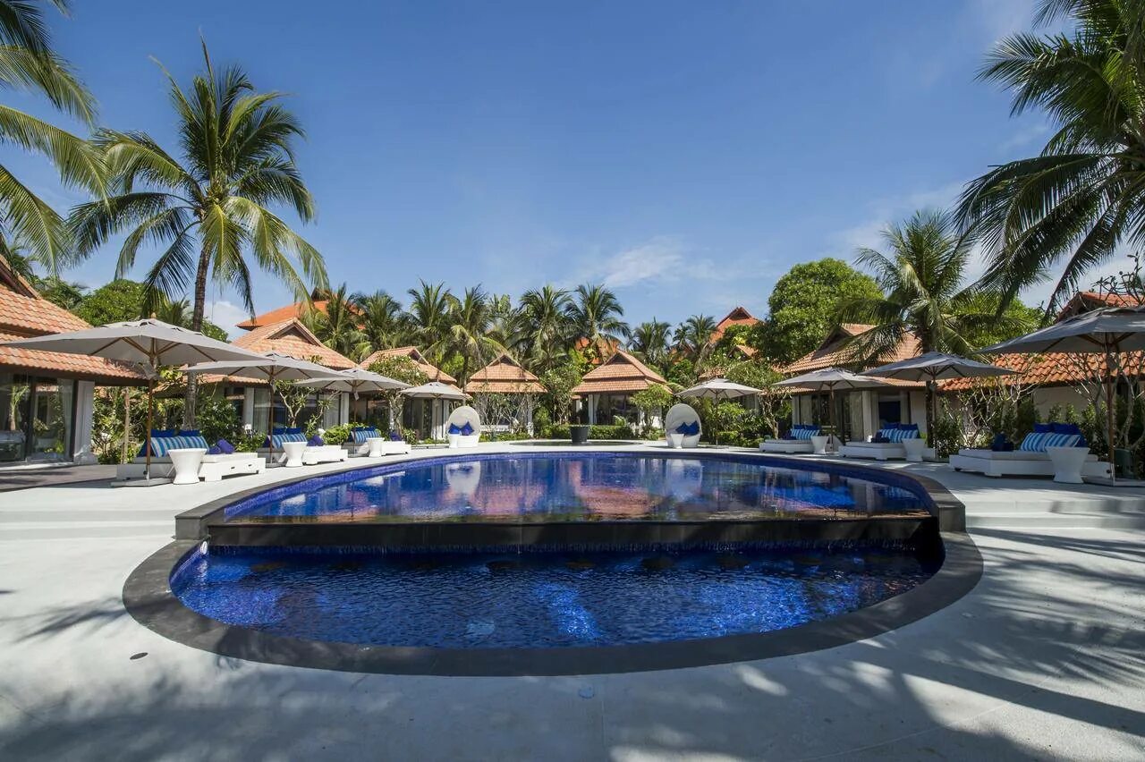 Akyra Тайланд. Игуана Бич Пхукет. Nightonbury 4 Phuket. Тайланд остров Пханган отель Натаи Бич Ресорт спа с бассейном.