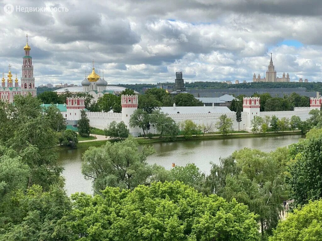 Сирень в новодевичьем монастыре. Новодевичий проезд 2. Перовский проезд 2с2. Новодевичий проезд москва. Новодевичий проезд 2.