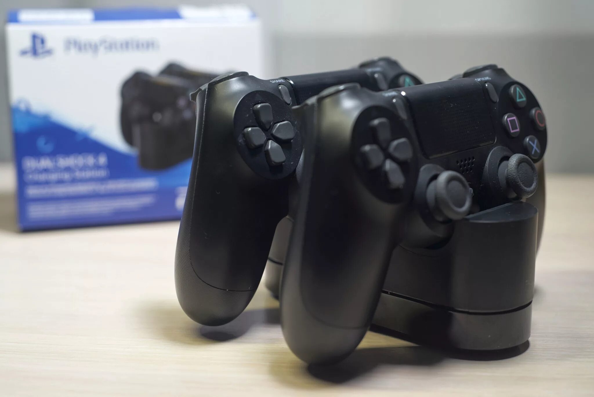 Зарядное dualshock 4. Док станция для dualshock 4. playstation dualshock 4 charging station. зарядка для дуалшок 4. док станция для джойстиков пс4.