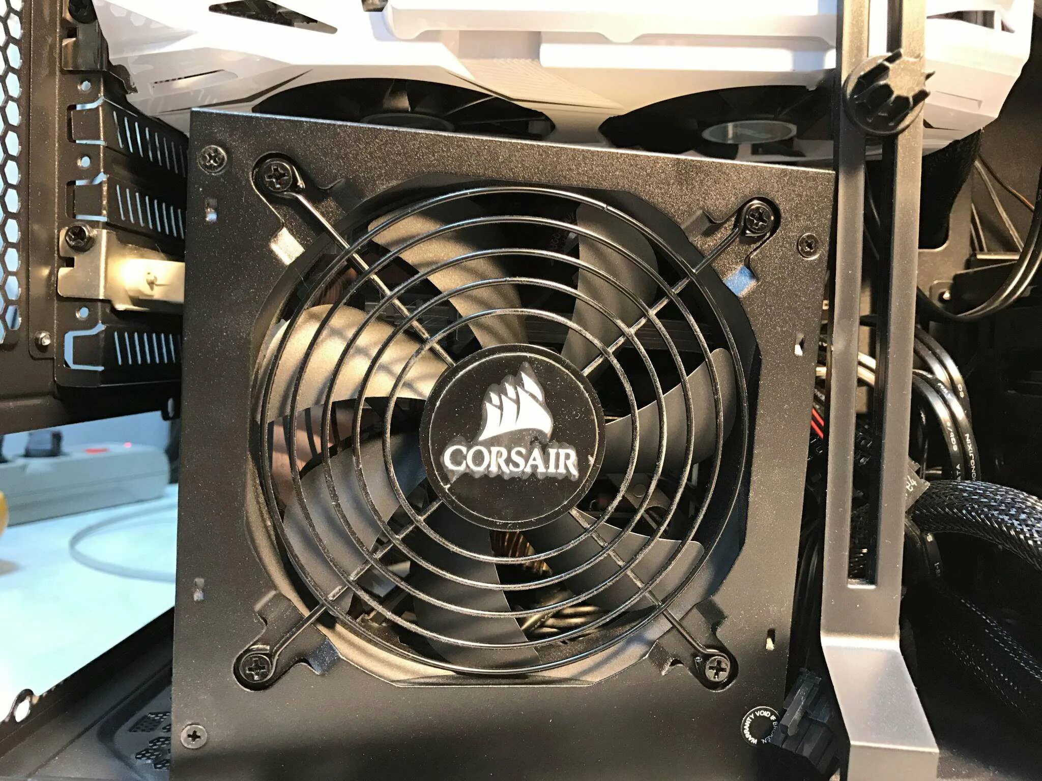 Cx 650. Corsair cx650. Corsair cx650m 650w. Блок питания Corsair cx650. Corsair блок CX 650.