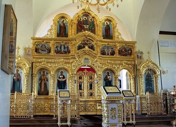 Иконостас храма фото Царские врата. Очень необычный, сложный и интересный проект Палехский Иконостас