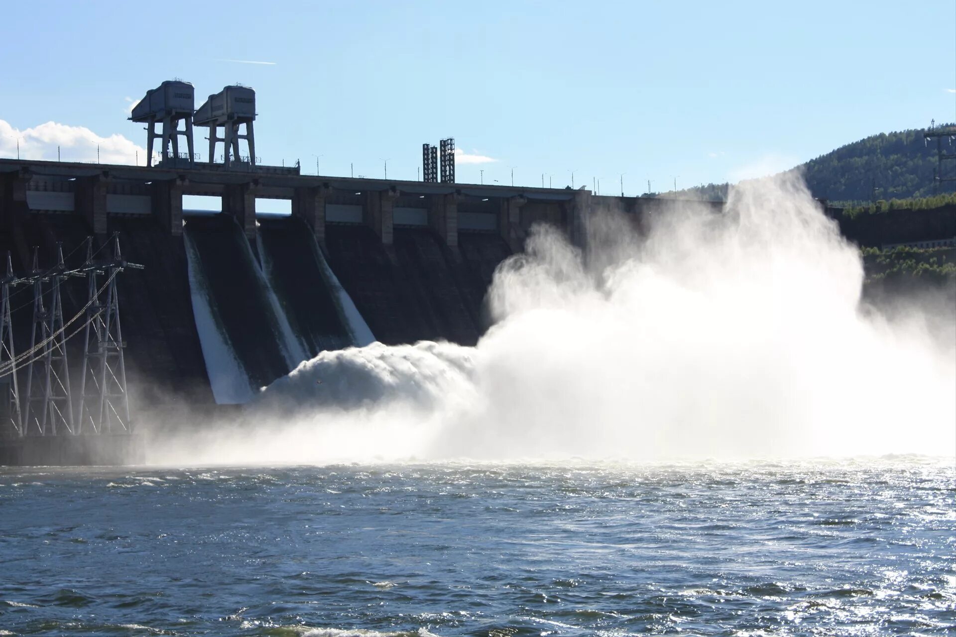 Гидроэлектрические станции. Саяно-шушенская гэс гидроэлектростанция. 7 комплекс гэс. Саяно-шушенская гэс сейчас. Красноярская гидроэлектростанция.