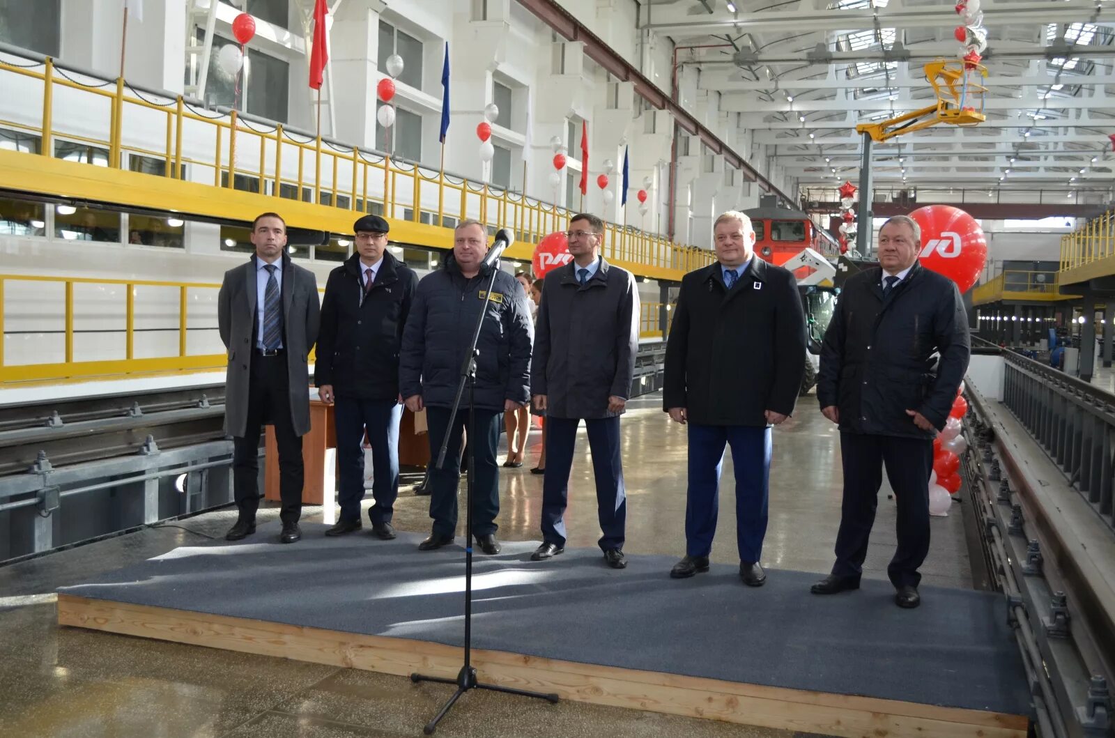 Вагонное депо Комсомольск на Амуре. Локомотивное депо Комсомольск на Амуре. Вагонное депо Люблино. Депо сортировка Комсомольск на Амуре.