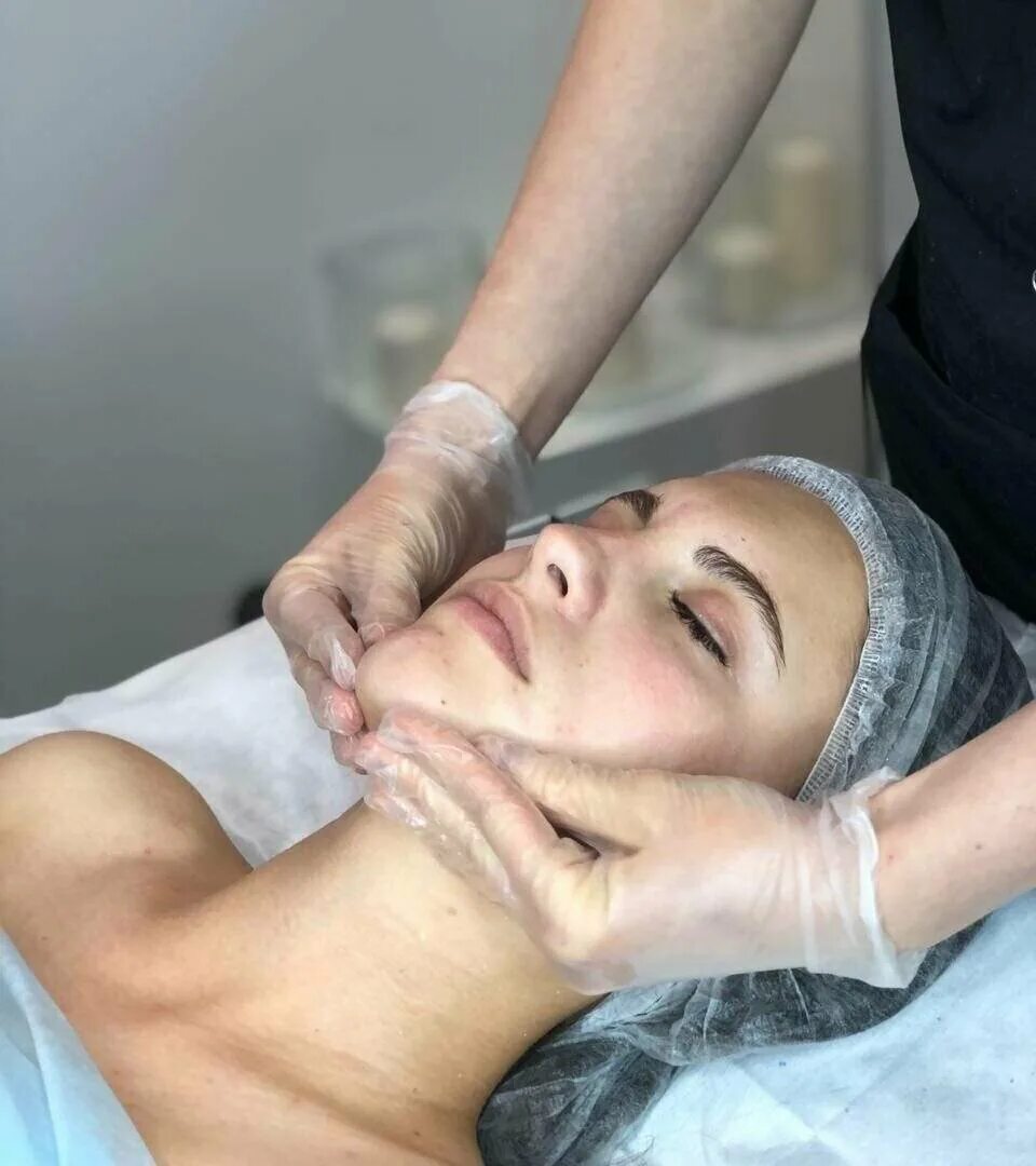 хиромассаж лица. массаж лица косметологом видео. массаж лица косметологом видео. скульптурный массаж лица. массаж лица косметологом видео.