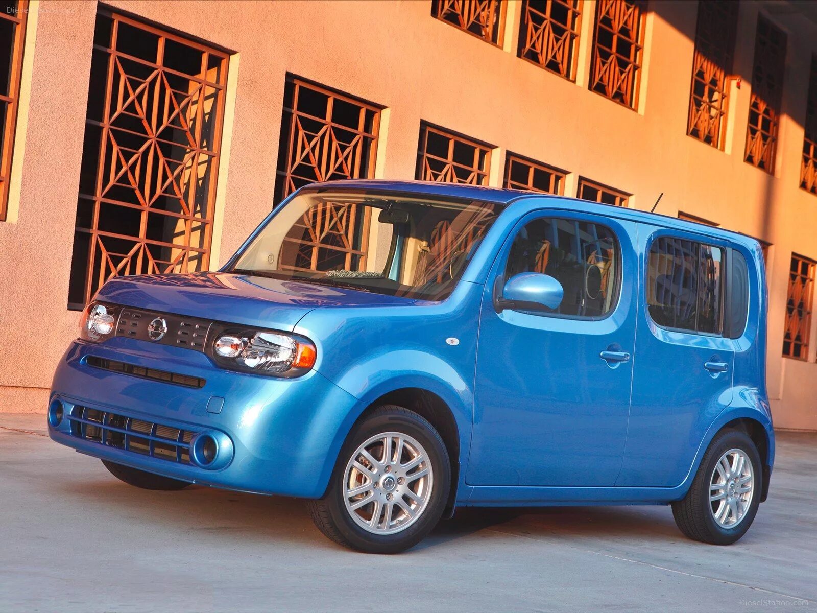 Cube машина. Nissan Cube 2013. Ниссан куб 2013. Nissan Cube z12. Nissan Cube 2016.