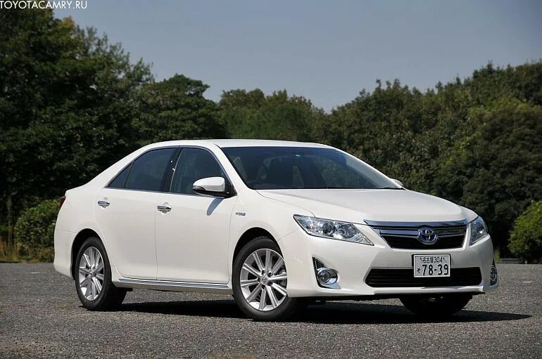 Toyota camry 2016. Тойота камри гибрид 2017. Toyota camry avv50. Новая тойота камри. Тойота камри 2014 белая.