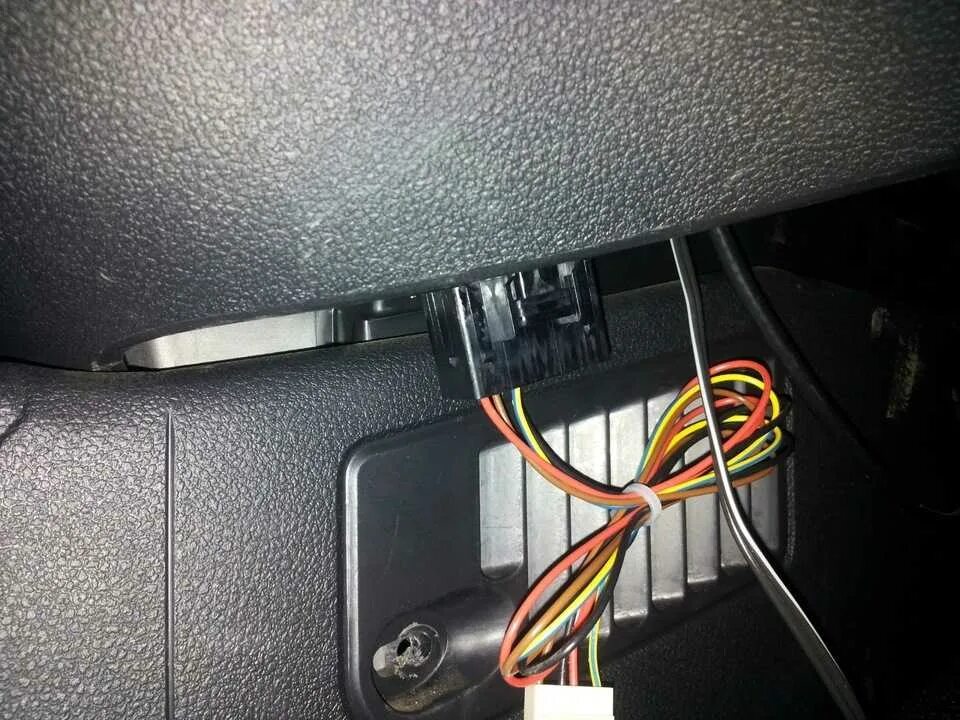 Где находится бортовой компьютер. Где находится бортовой компьютер. Где находится бортовой компьютер. Компьютер бортовой штатный ваз 2110 ваз. Бортовой компьютер калина 1117 штат.