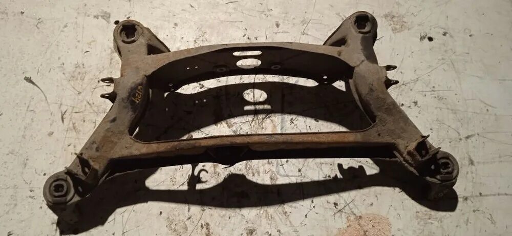 подрамник 124 мерседес передний. подрамник 124. подрамник mercedes w124. задняя балка мерседес 124. подрамник мерседес w202.