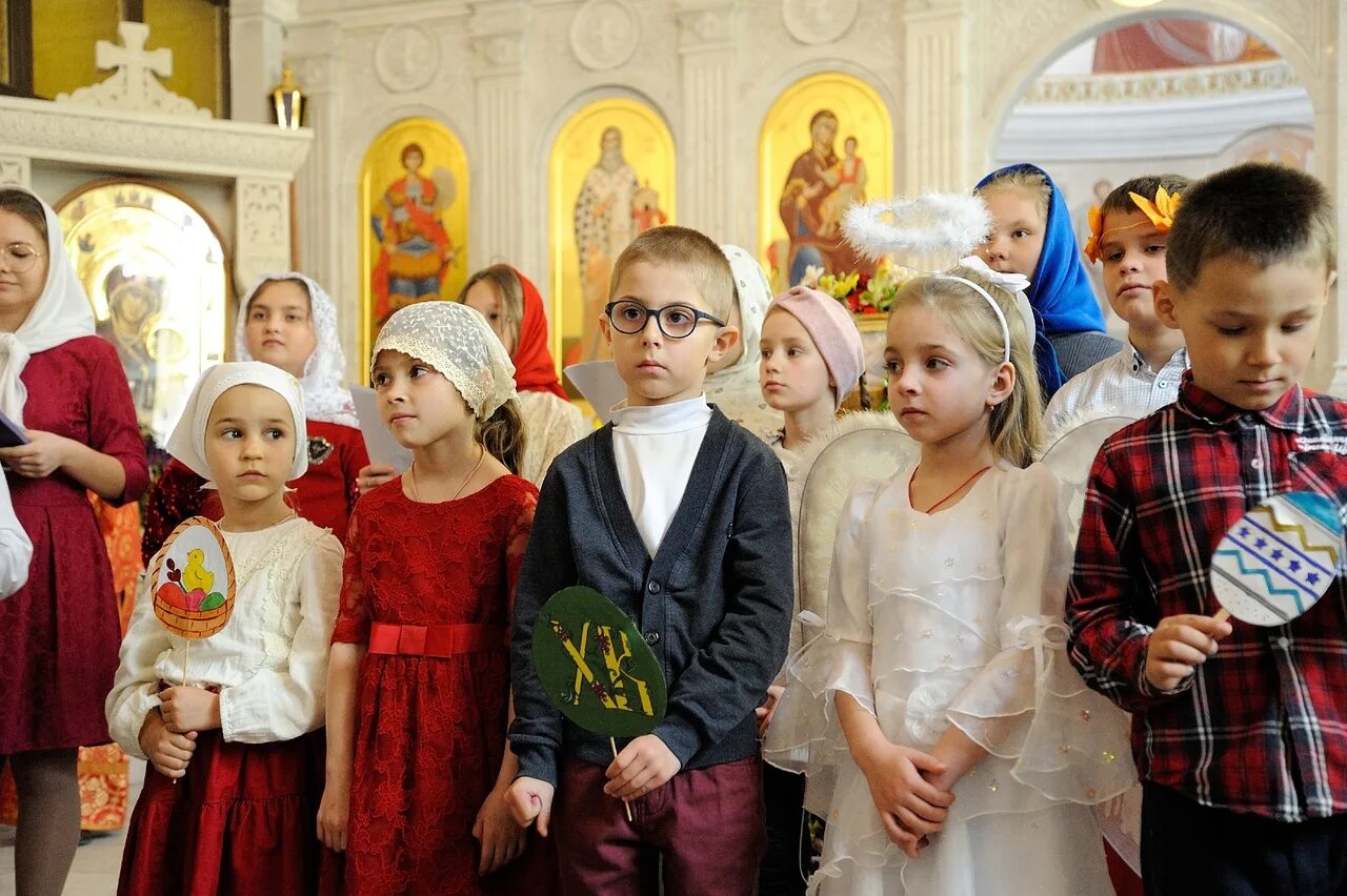 концерт воскресной школы. концерт воскресной школы. пасхальное выступление воскресной школы дети. село большой изюм казахстан. пасхальный концерт.