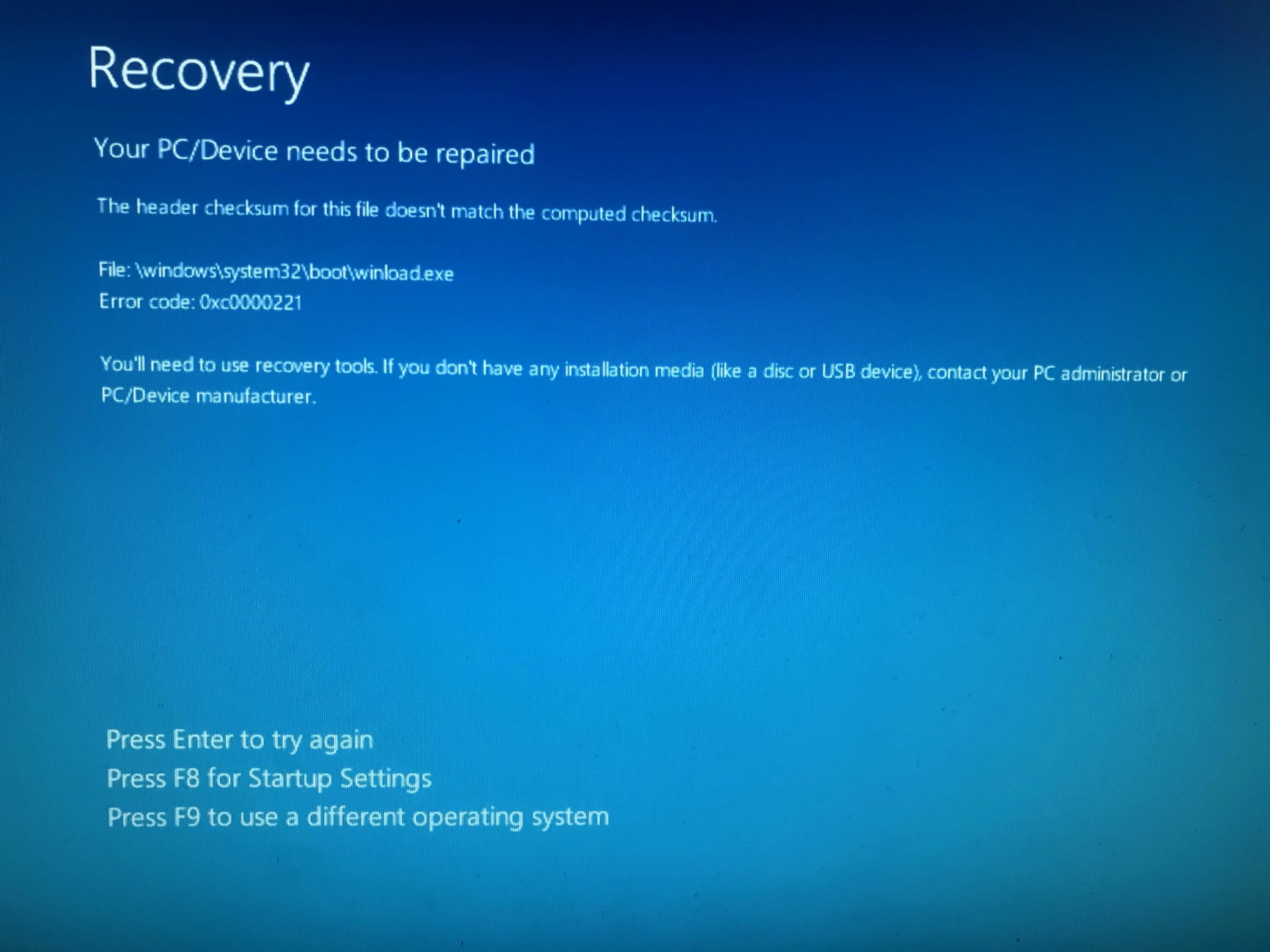Не восстанавливается виндовс. Восстановление Windows. Синий экран с Recovery. Ошибка 0xc000007b Windows. Экран загрузки Windows 10.