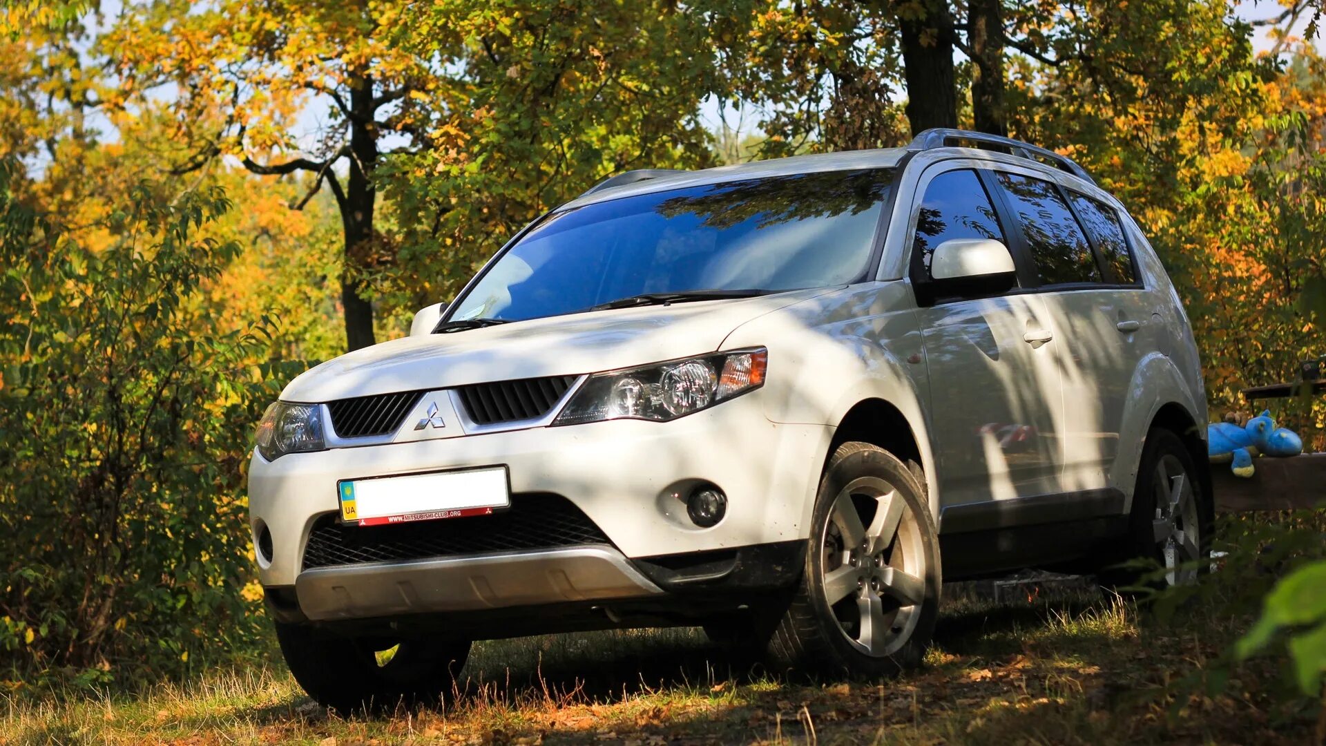 Купить аутлендер в новосибирске. Mitsubishi Outlander XL. Mitsubishi Outlander XL 2.4. Аутлендер ХЛ Пежо. Mitsubishi Outlander XL дизель.